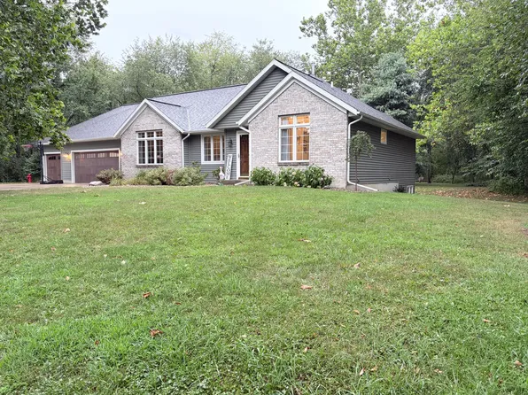 1662 Sycamore St, Otsego, MI 49078
