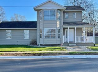106 N Dewey St, Troy, IL 62294