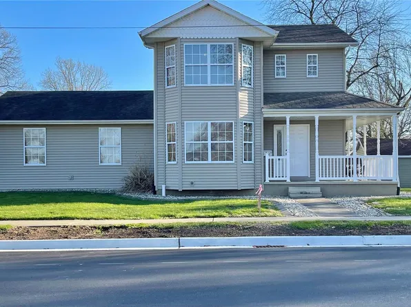 106 N Dewey St, Troy, IL 62294
