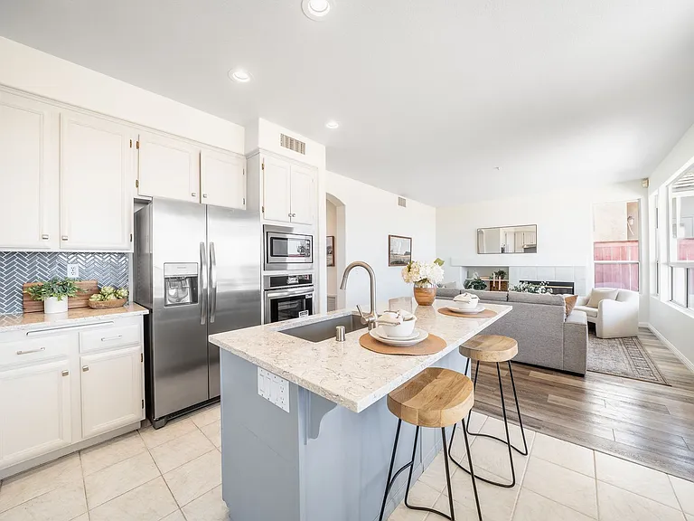 2283 Rock View Gln — Photo 23