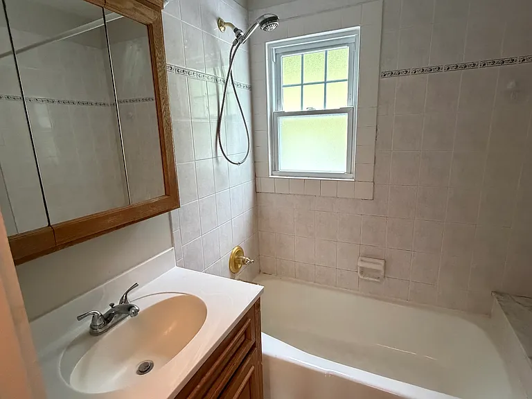 8 Nashua Rd — Photo 15