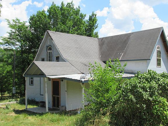 2nd image of 62 Persimmon Hill Ln
