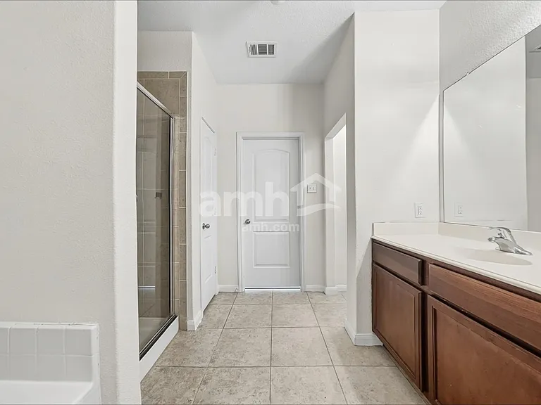 1211 Arizona Dr — Photo 12