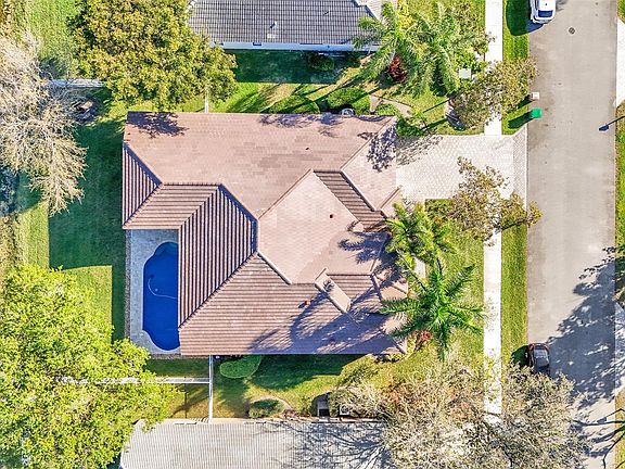 4th image of 3982 W Lake Estates Drive