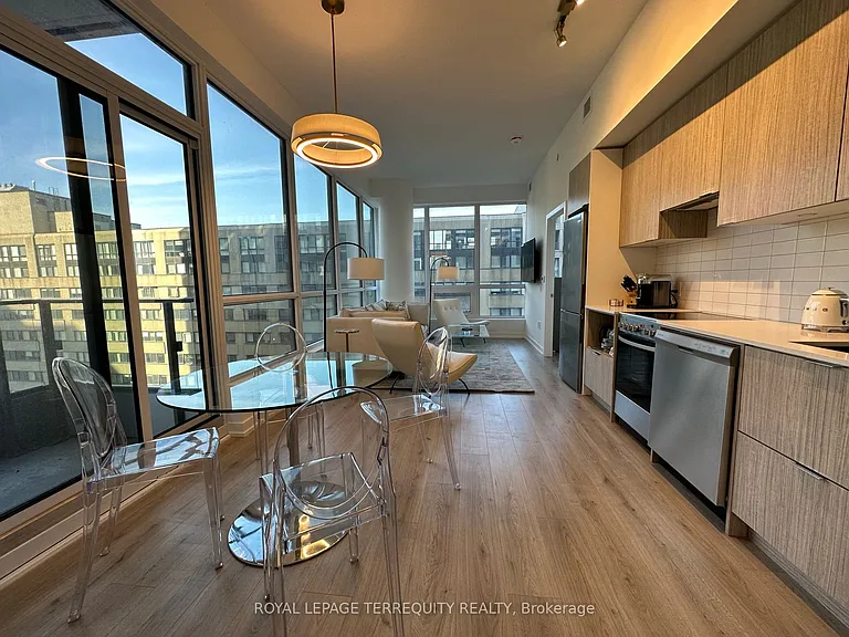 395 Bloor St E #1104 — Photo 3