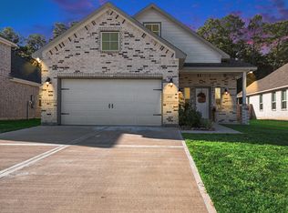 605 Little Spring Ct, Anahuac, TX 77514