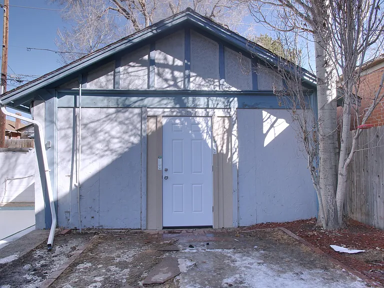 1018 S Race St — Photo 35