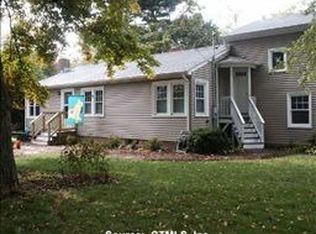 3 Elizabeth St, Niantic, CT 06357