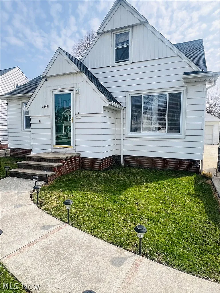 21300 Wilmore Ave photo 1