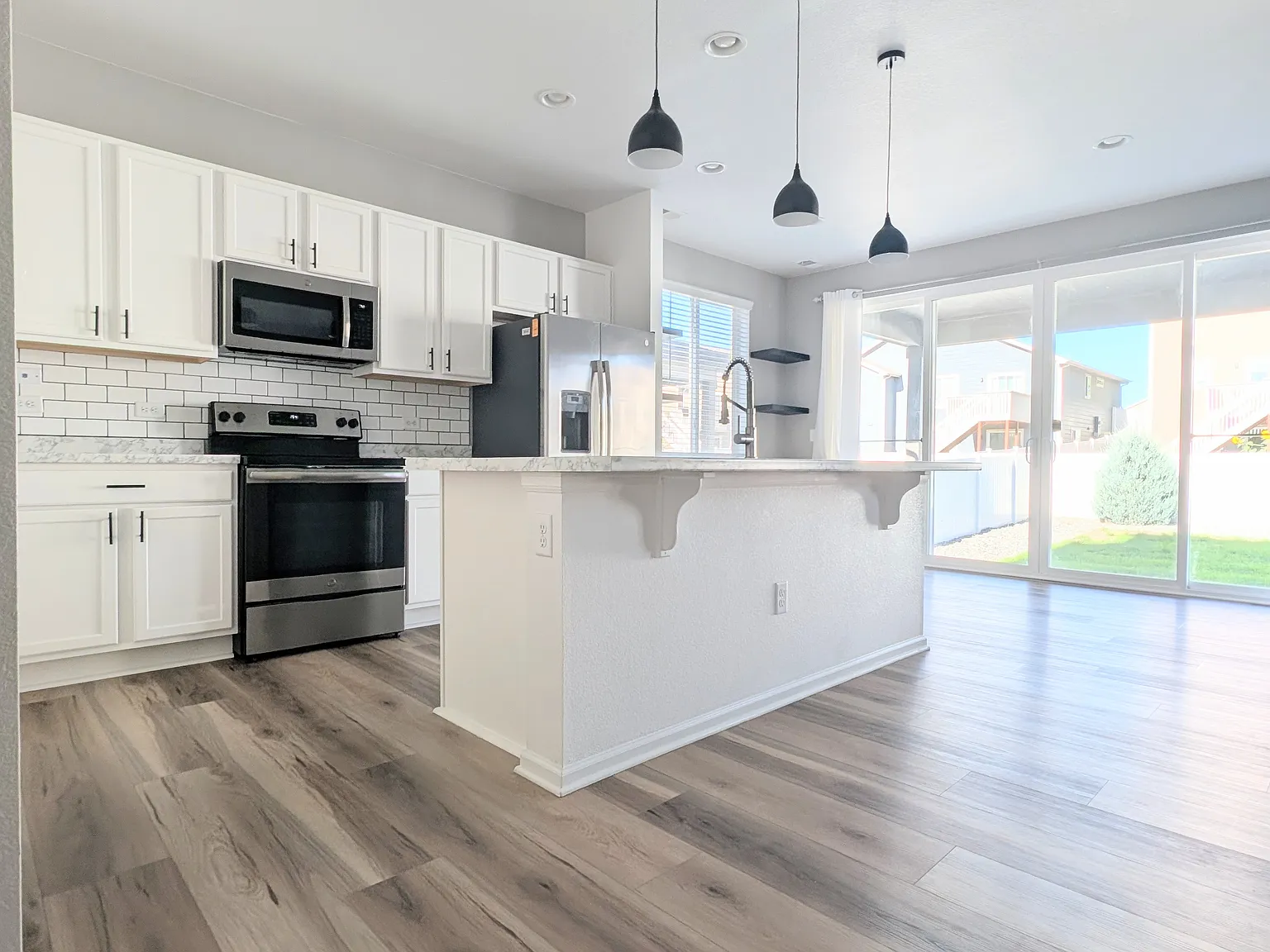 5240 Osbourne Dr — Photo 1