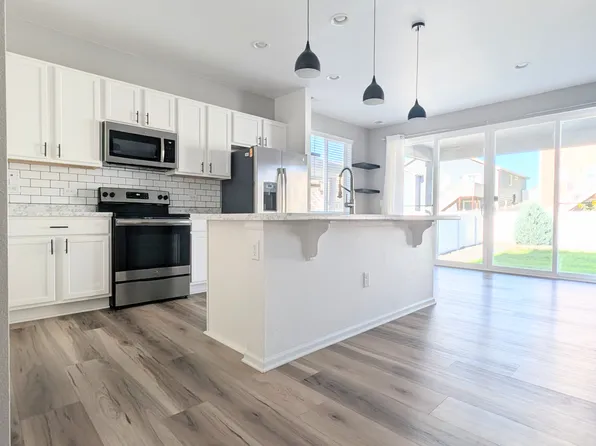 5240 Osbourne Dr, Windsor, CO 80550