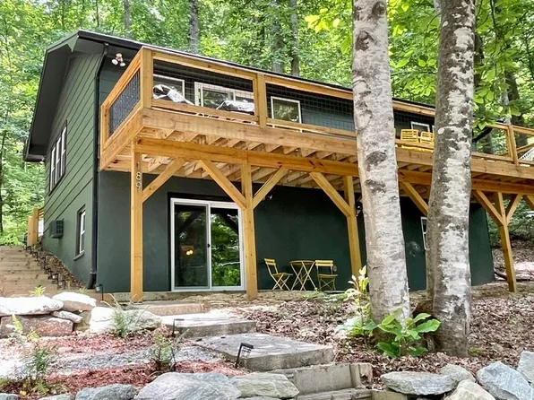 189 Youngs Mountain Dr, Lake Lure, NC 28746