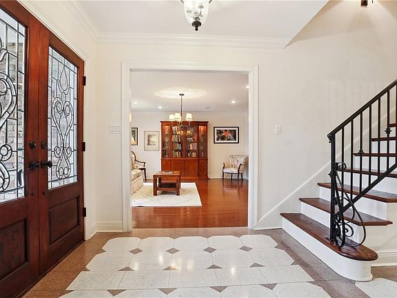 3rd image of 5627 Evelyn Ct