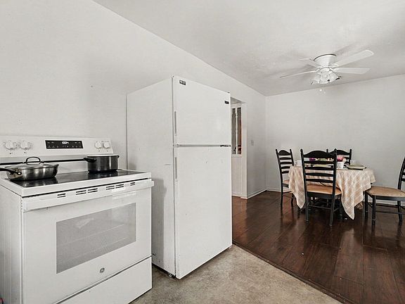 4th image of 702 3rd St