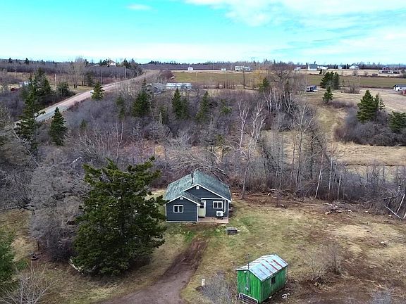 5th image of 615 New Rd