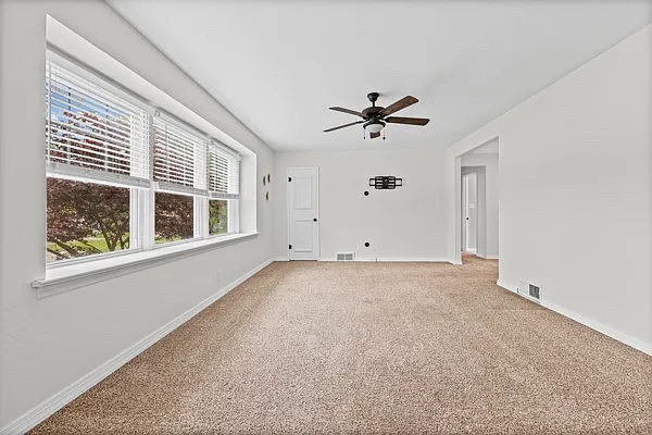 9218 Hallock Dr — Photo 6