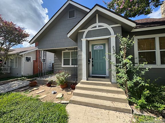 3rd image of 834 BAILEY AVE