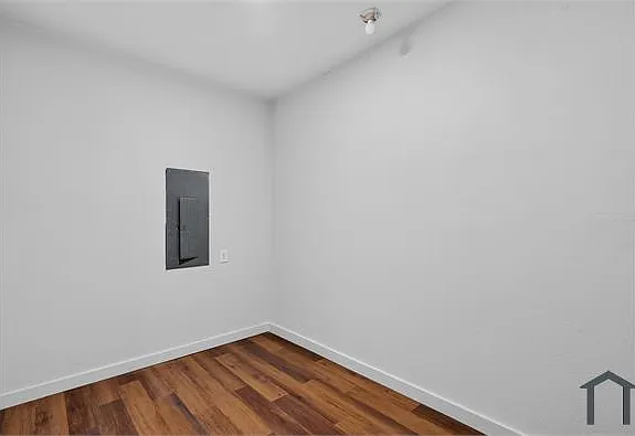 4 bed, 1398 sqft, $2,100 — Photo 3