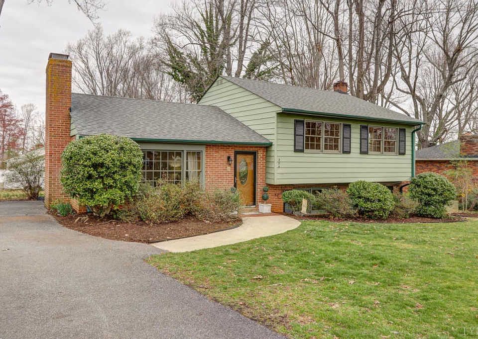 1st image of 224 Nottingham Cir