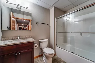 Sunset Place Apartments — Photo 22