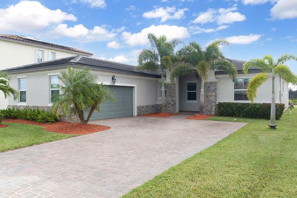 1st image of 7182 NW Farnsworth Cir