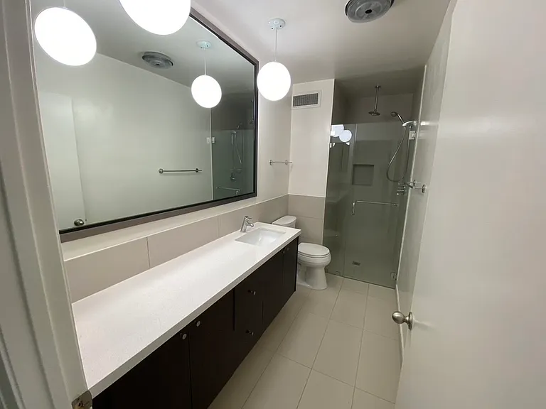 10655 Wilshire Blvd — Photo 11