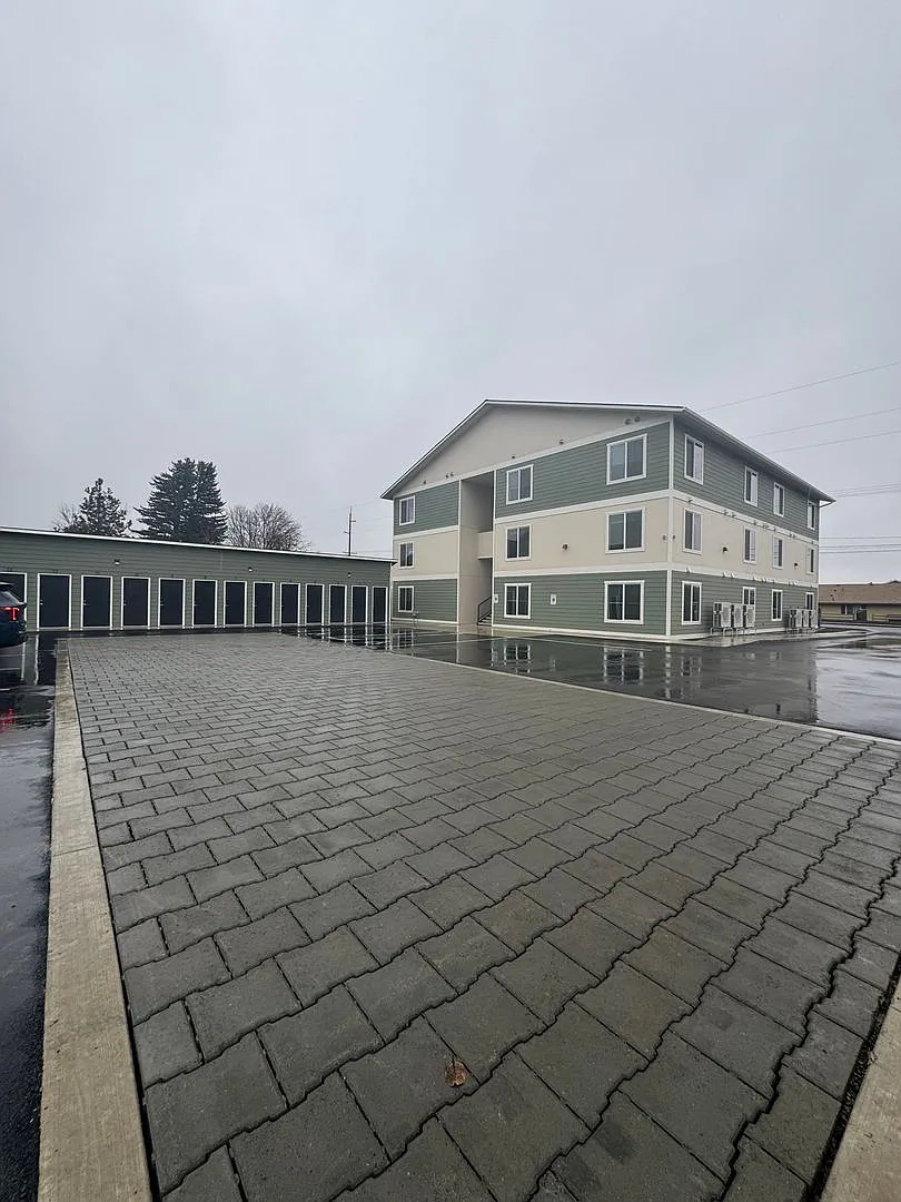 Building Photo - 503 E Helena Ave