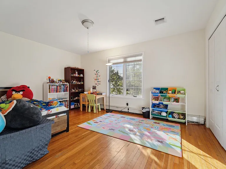 324 Brook St #324 — Photo 17
