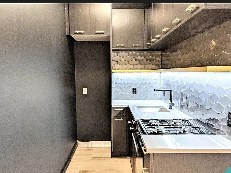 1816 Gates Ave #2A — Photo 7