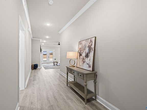 4th image of 120 Old Forest Rd