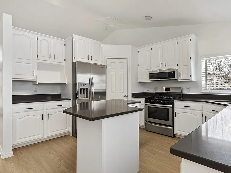 867 N 450 W — Photo 14