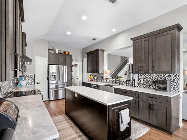 10012 Kildee Trl, Sanger, TX 76266