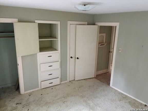 9th image of 708 Parkview