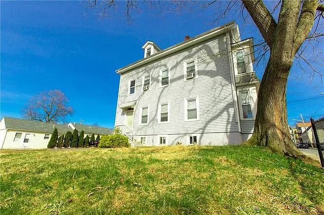 62 Pleasant St #2B — Photo 8