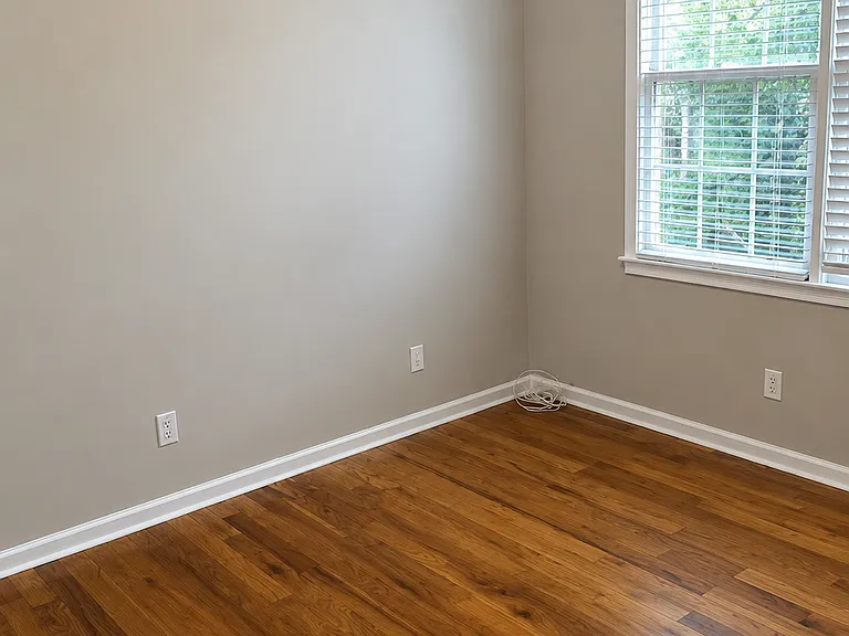 110 Chester Ave SE — Photo 9