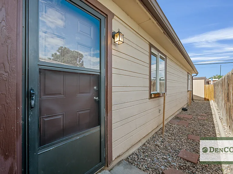 4875 S Lincoln St — Photo 19