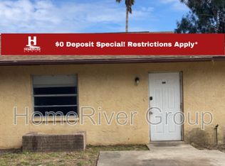 907 63rd Ave W, Bradenton, FL 34207