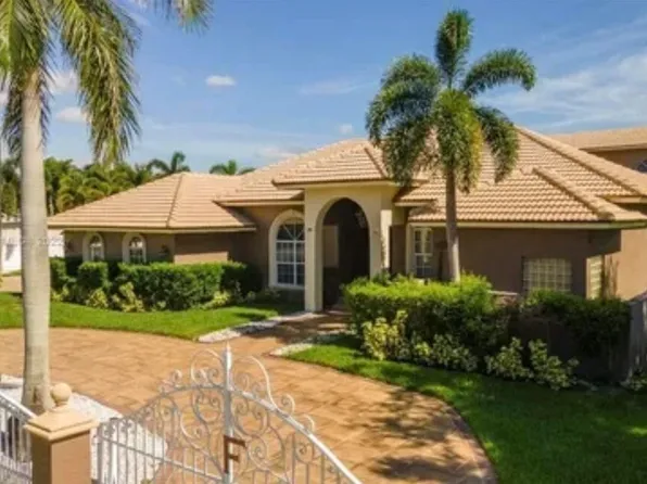 423 NE 3rd Street, Pompano Beach, FL 33060