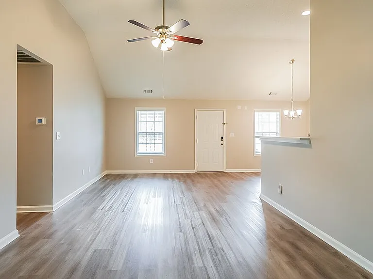 4925 Brookwood Pl — Photo 4