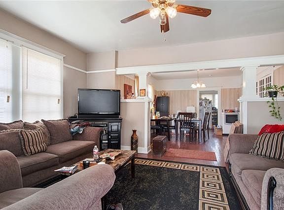 2nd image of 4733 Demontluzin St