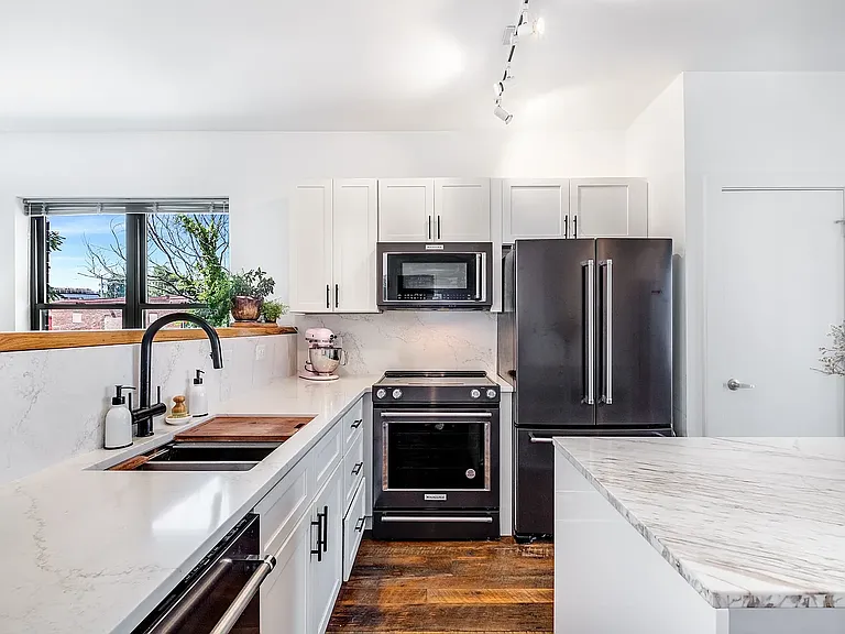 1225 4th Ave S #108 — Photo 3