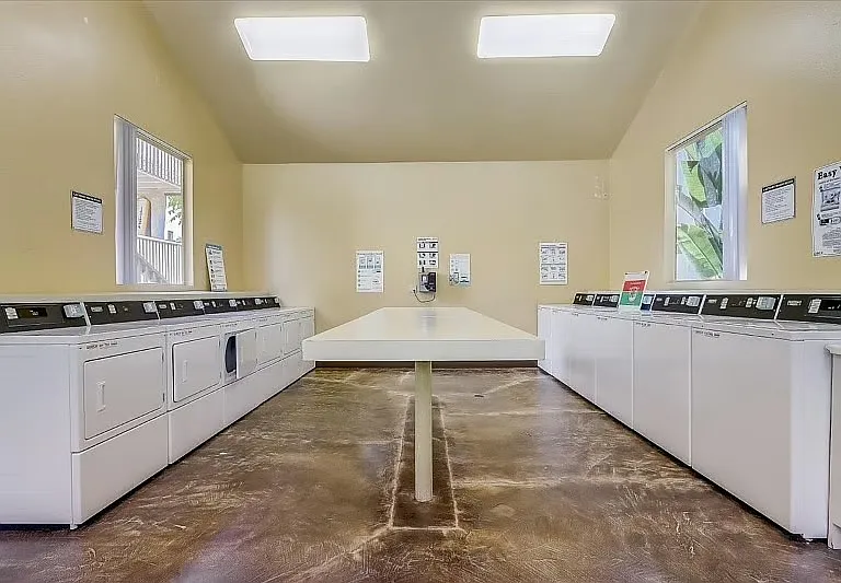 Villa La Jolla Dr — Photo 9