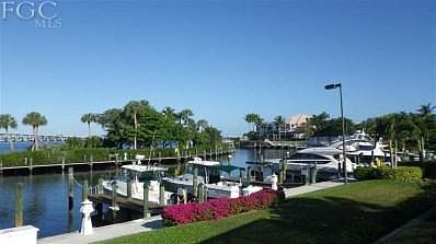 4th image of 12810 Yacht Club Cir