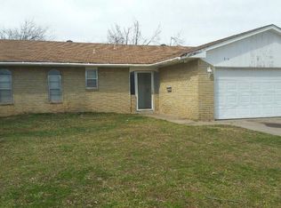 814 Ridgeway Dr, Yukon, OK 73099