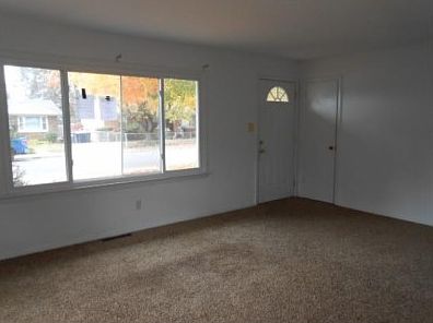 4th image of 1816 Broadmoor Ave