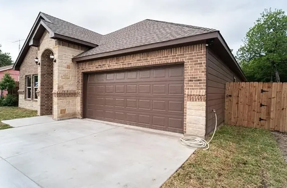 4 bed, 1768 sqft, $2,250 — Photo 2
