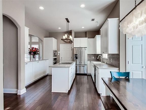 3rd image of 945 Pintail Ct