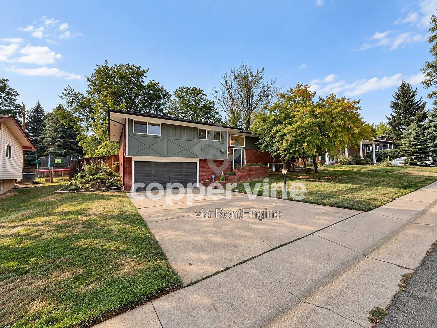 3 bed, 3.0 bath, 2196 sqft, $2,930 — Photo 2