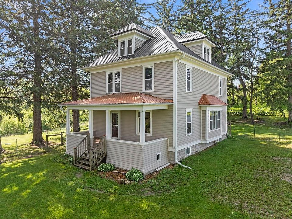 1st image of 22966 Grosbeak Rd