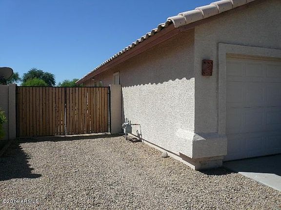 3rd image of 12561 W Holly St